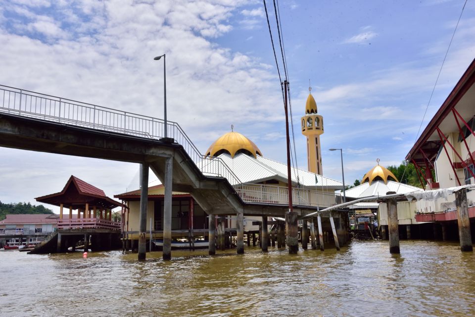 水上のモスク